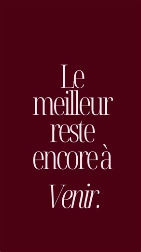 Caroline Rieumal on Instagram: "✨ Pépite du jour ✨ Feu rouge. ❄️ 1 degré. Moi : doudoune, chauffage à fond, doigts gelés 🥶 Lui : à poil. Short. Baskets sans chaussettes. Téléphone à la main. Et il court. 🏃‍♂️📱 👉 Non mais… c’est normal ou pas ? 😭 Parce que franchement… 👉 “Il n’y a que chez nous” 👉 Toulon, c’est un film à ciel ouvert. Personne n’est prêt. 🎬😂 Dans le Sud on est bien. On est très bien. Mais là… ON EST OÙ ? À TOULON OU EN ANTARCTIQUE ? ❄️😅 👉 Partage ce réel ou tag un pote,