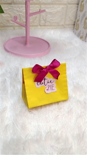 DIY Gift Box🌻|| Paper Craft #shorts #box #diy #papercraft