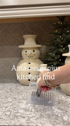 Courtney Kerr | Amazon genius kitchen find✨ make dozens of cookies in a few minutes with this cookie press✨like and type COOKIES and I’ll send it to your DM’s | Instagram