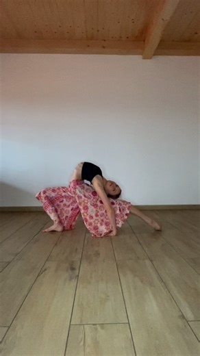 mariathecontortionist on Instagram: "🌸 #contortionist #contortion #flexibility #gymnastics #goviral #training #sportgirl #bendy #art #sportmotivation #sport #split #yoga #stretch #balance #twist #flexible #contortionpose #contortion_post #contortiontraining #contortionpractice"