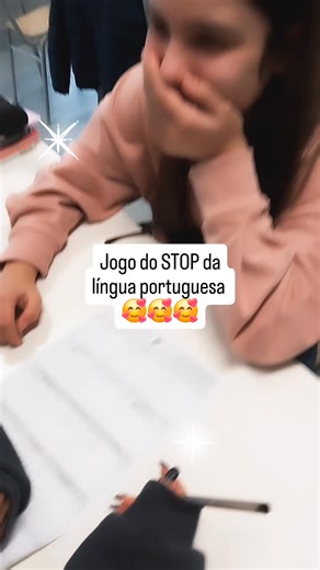 12 categorias: 6 classes/ subclasses de palavras; palavras polissémicas, com ditongo ou dígrafo, derivadas ou compostas, etc., em trabalho colaborativo🥰. | Lucinda Cunha - Observatório de palavras