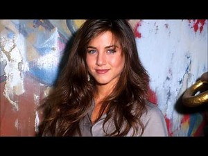 Jennifer Aniston TOPLESS Photos That Shocked Everyone | Showed Off Her Curves