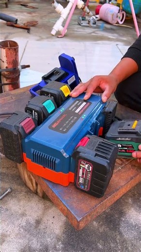 A 6-Seat Lithium Battery Charger #HardwareTools #HandTools #PowerTools #PracticalTools