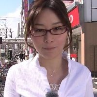 NHK・杉浦友紀の放送事故、白バイを起こそうとして胸チラ… : 女子穴