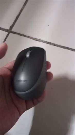 logitech m170 nyaman #logitech #mouse #mousewireless #mousekomputer #mousegaming #mudahdibawa #nyaman #viral #fyp