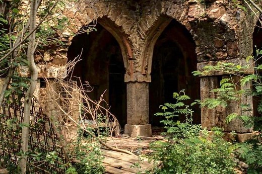 Haunted Place in Delhi: All About Historic Building Malcha Mahal
