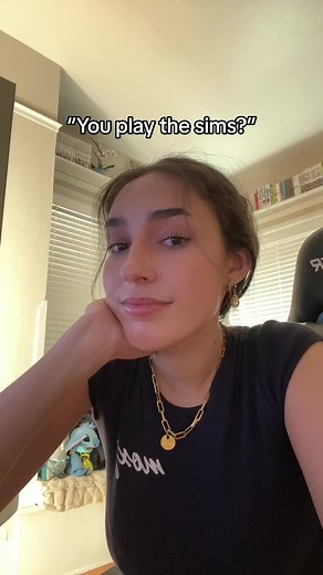 Creating a Sim in The Sims 4 | Age Troubles