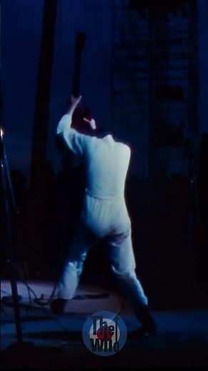 Pete Townshend Smashes His Guitar (Woodstock 1969)