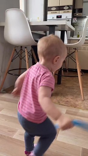 Anastasia Loginova (@loginova_anastasiay)’s videos with Kitty Kat - Remix - Michael K