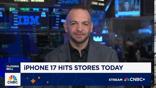 Alex Kantrowitz: Great news for Apple that there's a story not involving Apple Intelligence or AI