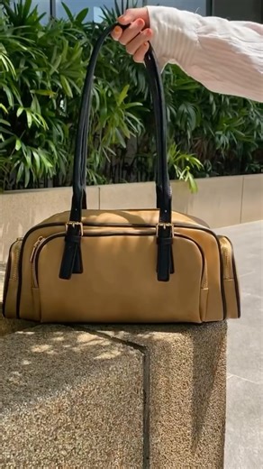 A little peek into my daily must-haves — all perfectly tucked in my chic Avery bag!✨ Don’t forget to shop Avery on ftimber.com! 🛒 | F. Timber