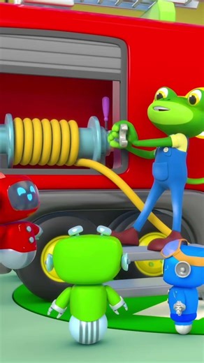 😄 Messy Firetruck Song 😄 #gecko #shorts | Cars & Truck Videos for Kids
