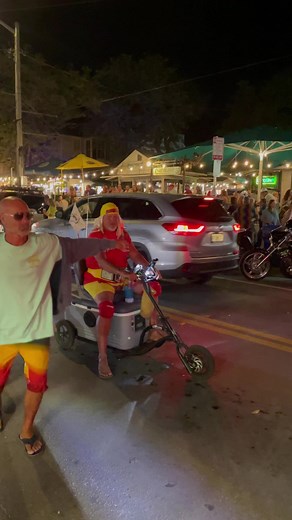 385K views · 1.5K reactions | OMG I want one of these cooler skooters  #keywestfl #keywestlife #fantasyfest2022 #floridakeyslife #travelreels | Key West Virtual Tours | Facebook