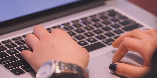 FBI and IRS warning people of two new email scams