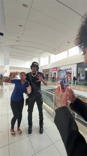 YoungBoy Meeting Fan: Viral Street Moment with NBA YoungBoy
