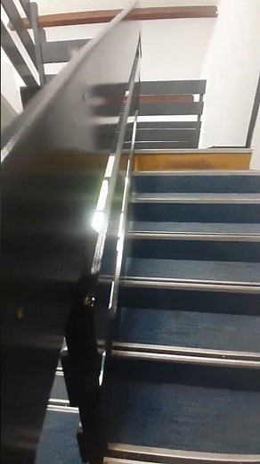 Rénovation escalier en bois et main courante. #home #renovation #travaux