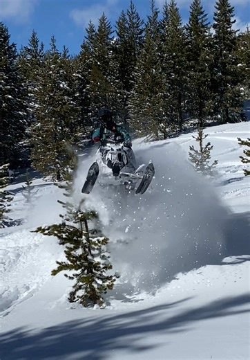 Loved the sound of this @GGB Exhaust, too bad it boggs tf outta my boost #sledding #snowmobiling #polaris #snowmobile #fullthrottle