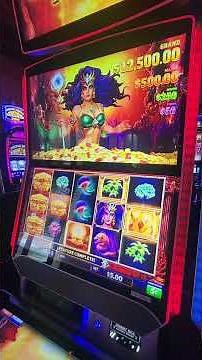 SUPER Rare Golden Chest Feature on Legends of the Deep! #slots #casino #lasvegas