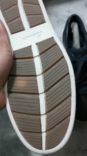 Review Clarks Men's Kithna Simple Leather Sneakers - Cuan EX-item