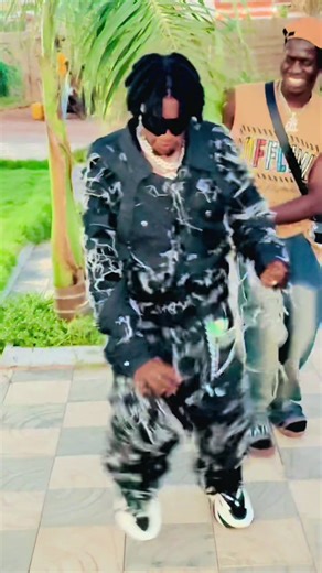 Hyper fort weezy Fashion @WEEZY FASHOIN @Lil Fatch @😎LIL PUMP JR 🔥☎️ @🤌Lilp business 🦋 #titokburkina🇧🇫🇧🇫🇧🇫