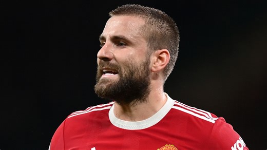 Man Utd full-back Shaw still suffering effects of 2015 horror leg break as he requires surgery to remove two metal bolts | Goal.com Ghana