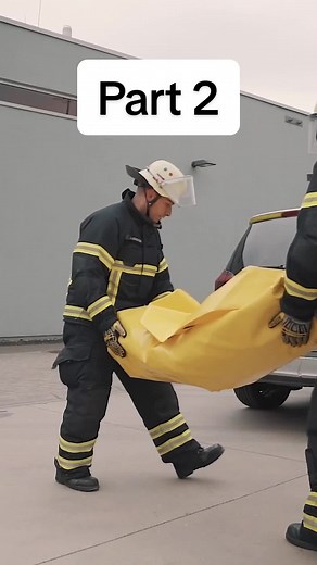 The Recover-E-Bag in action! An intuitive one-way quarantine system for electric vehicles after a fire incident. #weberrescue #firefighter #electricvehicle #fire