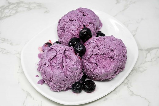 Blueberry Ice Cream - Culinary Shades