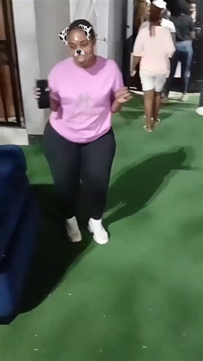 14K views · 620 reactions | I'm not a deep house person but I enjoyed the music殺@Bubblebistro..thanks my lovely fans   for recognizing me. | Rosina Kwati Bartman | Facebook