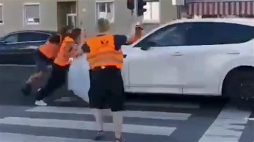 Autofahrer verliert die Nerven und gibt Gas