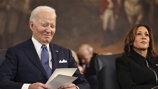 "Tout cela est arrivé si vite" : pour son premier discours d’ancien président, Joe Biden sort du silence et s’en prend à Donald Trump