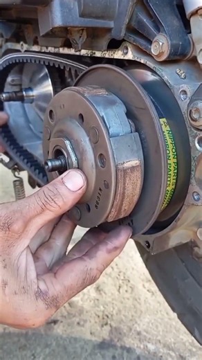 automatic CVT component assembly👇#tricks #tips #bikeshop #DIYMechanic