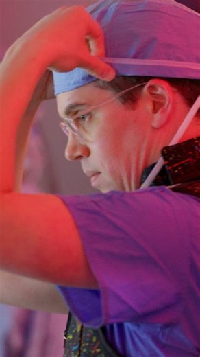 Debra Roberts experienced migraines, fluid in her nose and ears, and short-term memory loss. After a brain sag was noticed on MRI, she began a treatment journey for a cerebrospinal fluid (CSF) leak. Kurt Yaeger, MD, an endovascular neurosurgeon at Houston Methodist, treated Debra with a minimally invasive endovascular procedure to embolize the source of the leak. | Houston Methodist