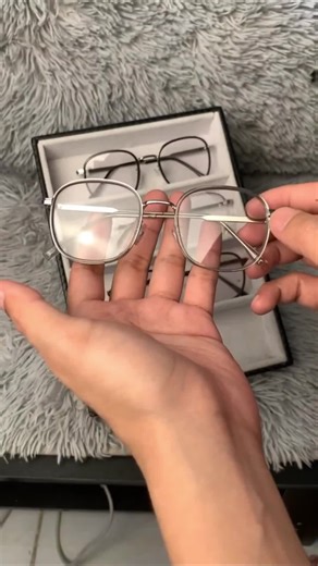 Photochromic Eyeglasses for Blue Light Protection