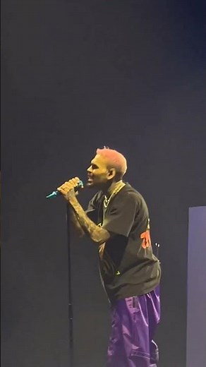 Chris Brown Performing "Don't Judge Me" Live In Brussels (Under The Influence Tour)