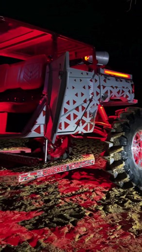 What yall know aboot that trap 👀 #bigdawgs #mud #offroad #riverrun #drippy #crickettrap