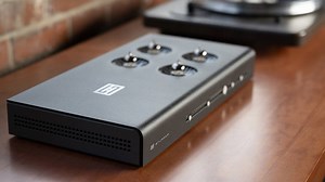 Schiit Audio lance Stjarna : amplificateur pour platines vinyles avec technologie entièrement à lampes et contrôle par application