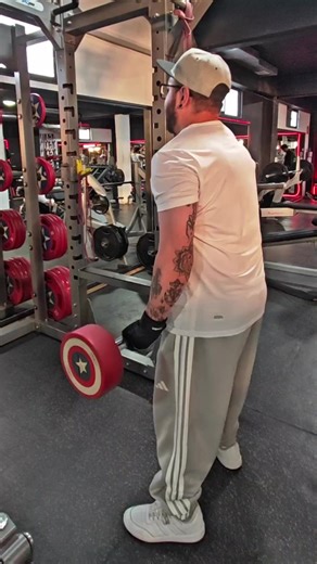 El calentamiento en el gimnasio es muy importante ☝️. #gym #motivacion #calentamiento #humor