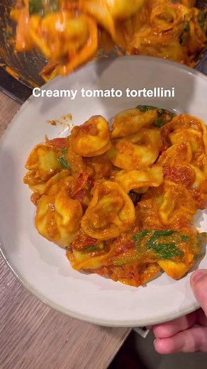 Creamy Tomato Tortellini Recipe