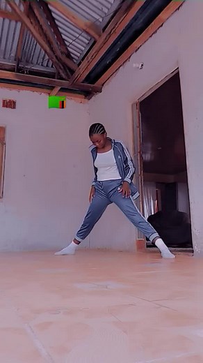 after a year of not stretching my middle splits 😊😊😊😩