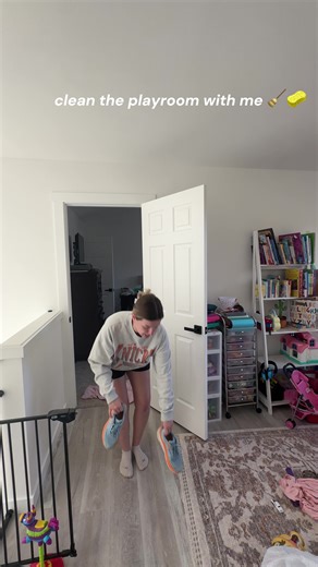 Room 1 of my Monday house reset 🫧 Not sure why I chose to clean the playroom first today, that should be last since it’s going to be a mess again soon 😅 #cleaning #playroom #reset #monday #chores