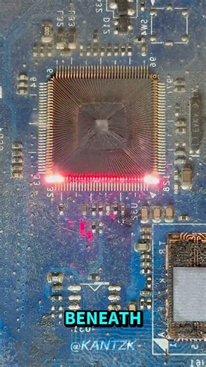 What’s REALLY Inside a Microchip 😳💻