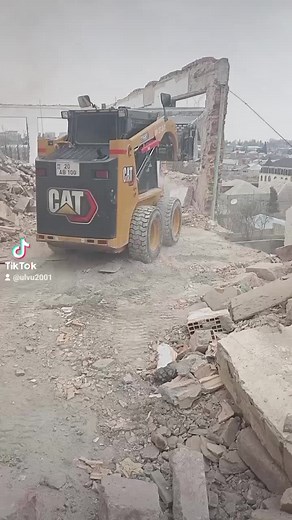 Ülvu (@ulvu2001)’s videos with DjToni Official Mix - DJ Toni