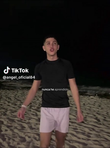 Mi video más personal. #LIVEIncentiveProgram #LIVEDebut #PaidPartnership #parati #contenido #viral_video #LIVE #soyangellopez #viral❤️‍