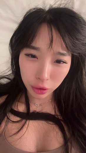 Coping with TikTok: The Elle Lee Experience