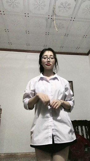 múa quạt kiểu gì ra tiền học đây🌝#dqn #tiktokdance