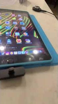 Tut to connect your microphone it a phone\\ipad