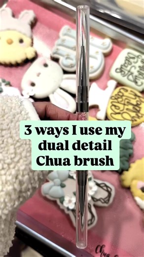 Do you have our dual detail chua brush? I can’t decorate without it. 3 ways I use it: ✨ To trace my projector lines before decorating (I use AmeriColor black or espresso airbrush color diluted with water — darker or lighter depending on how bold I want the marks.) ✨ To pull flood icing into super-narrow spaces without overfilling. ✨ For the final tiny details — eyelashes, eyebrows, cheek dots… the little things that make a cookie feel finished. The bristles are delicate, but the control is SO go