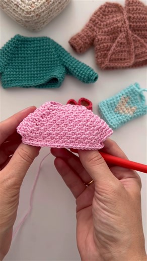 Crochet Doll Sweater Tutorial: Dress Your Doll in Style!