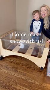 What if I told you that you can make snow with your kids or students, using just a few simple ingredients and tools? And what if I told you that this snow is not only fun to play with, but also a great way to teach STEAM (science, technology, engineering, arts, and mathematics) concepts? Yep! Let’s bring the snow indoors where it’s nice and cozy and your kids can play with it for hours! Making homemade snow is warm, moldable, and non-staining. Better yet, it’s extremely simple! STEAM education i