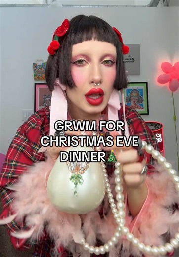 Create Your Maximalism Outfit for Christmas Dinner